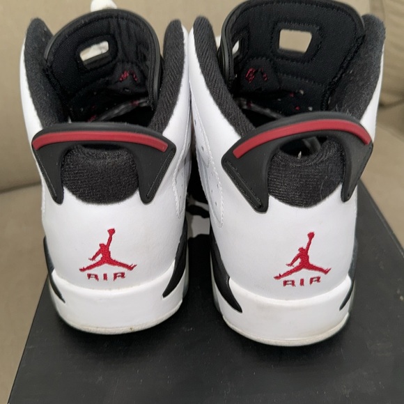 Carmine 6 Air Jordan - Picture 4 of 6